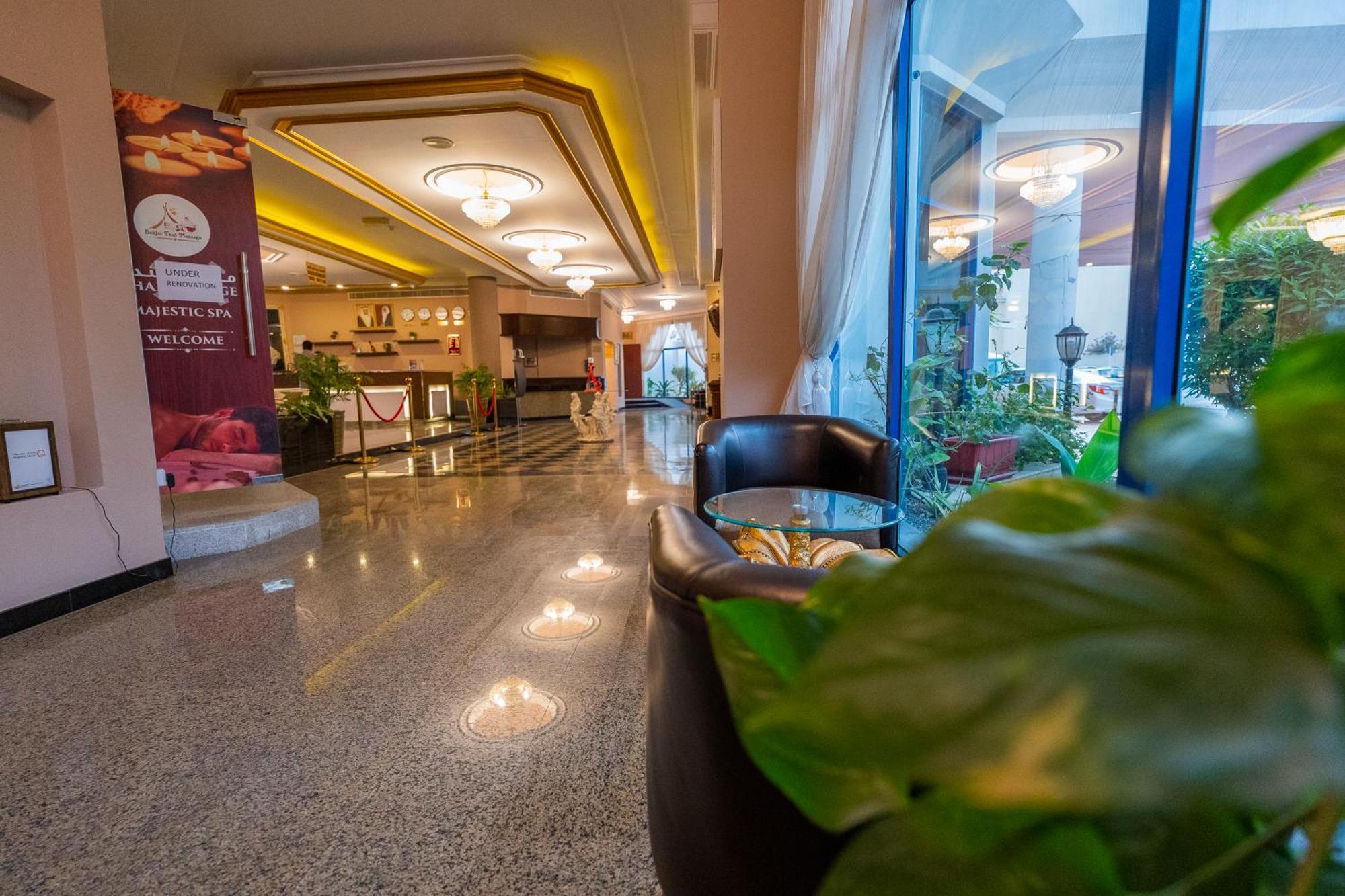 Majestic Hotel Manama Exterior photo