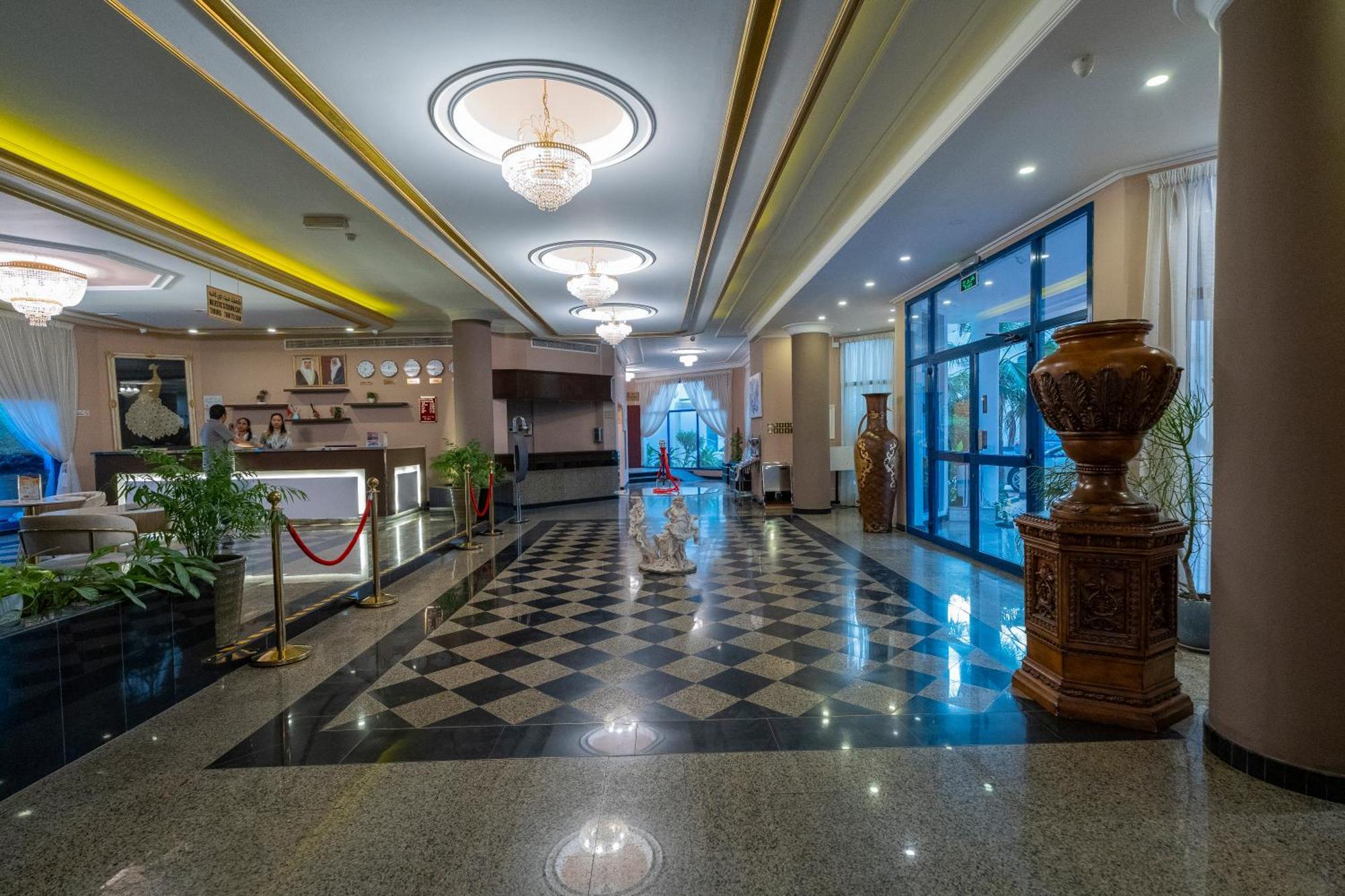 Majestic Hotel Manama Exterior photo